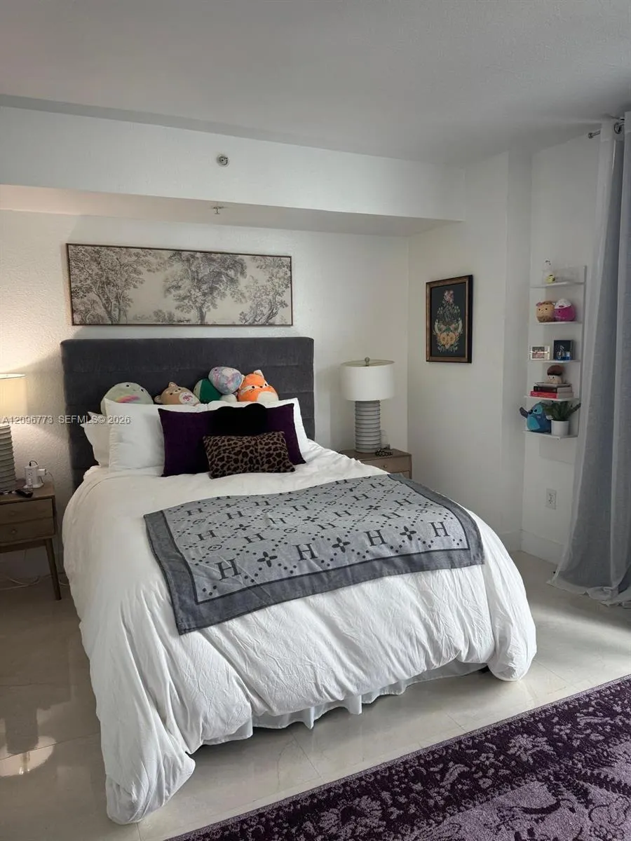 500 NE 29th Street #801