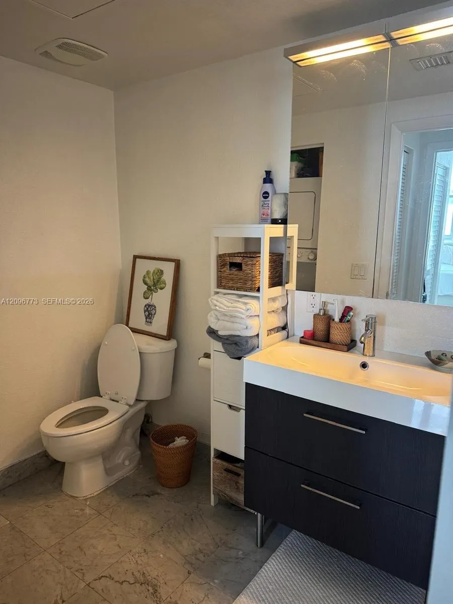 500 NE 29th Street #801