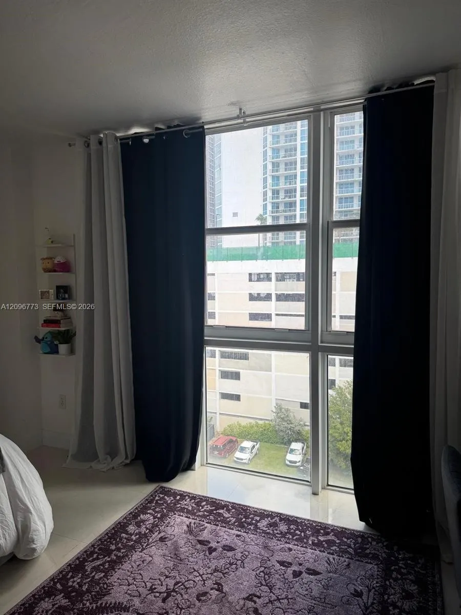 500 NE 29th Street #801