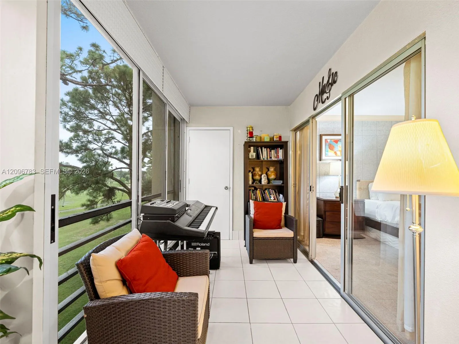 3661 Via Poinciana #401