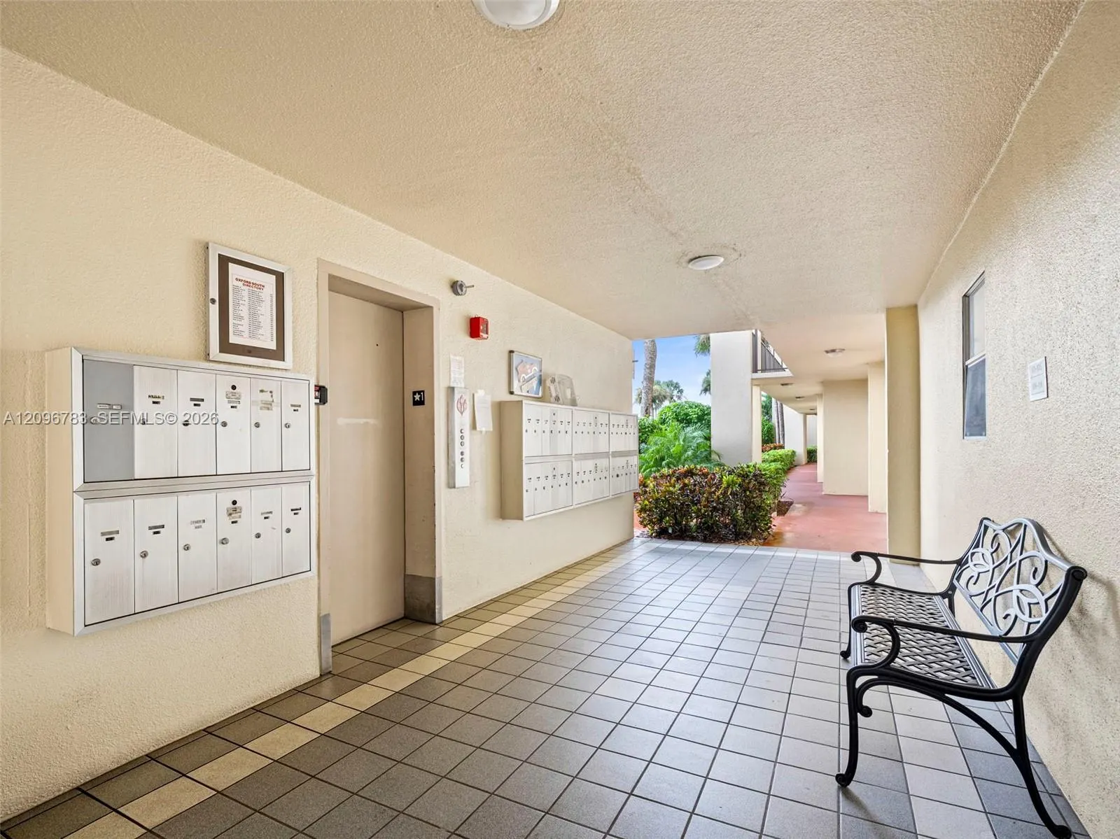 3661 Via Poinciana #401