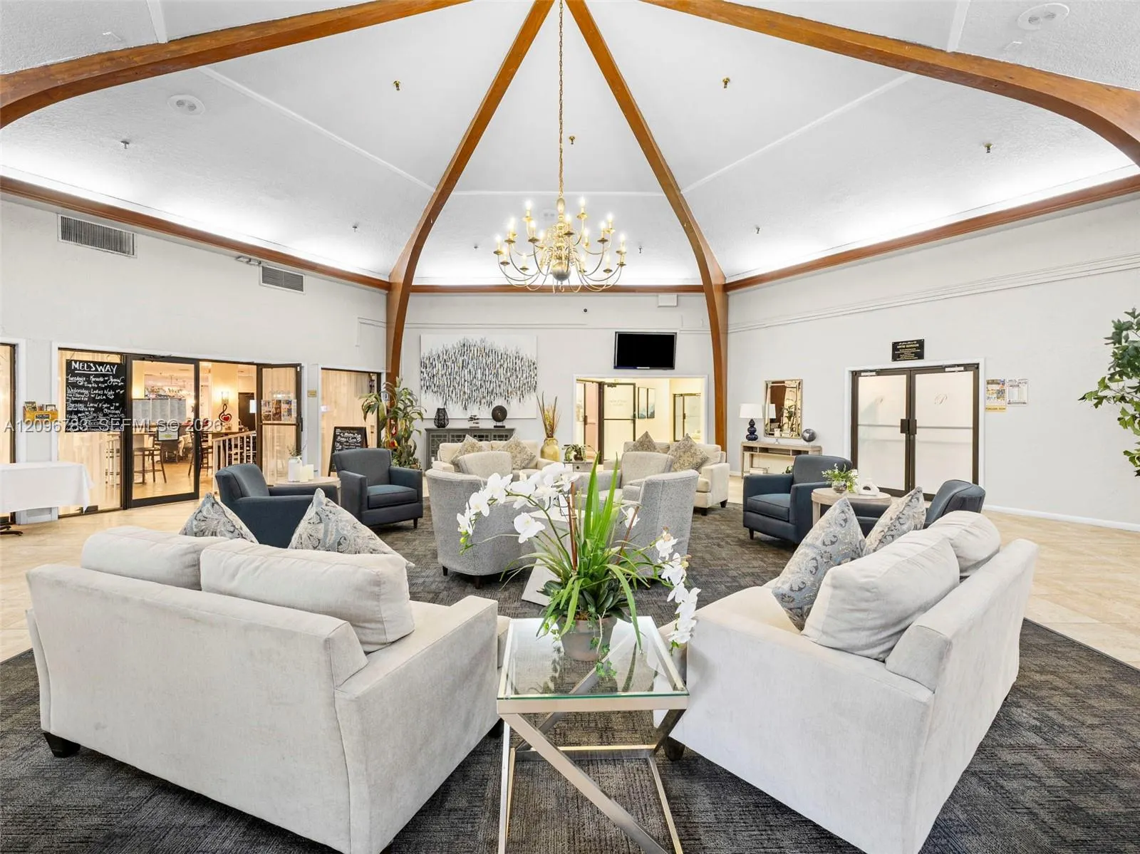 3661 Via Poinciana #401