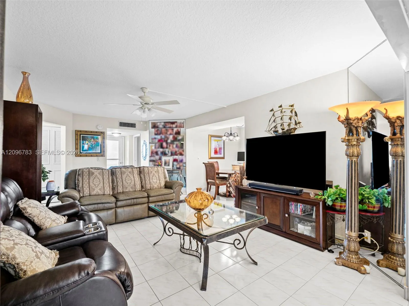 3661 Via Poinciana #401