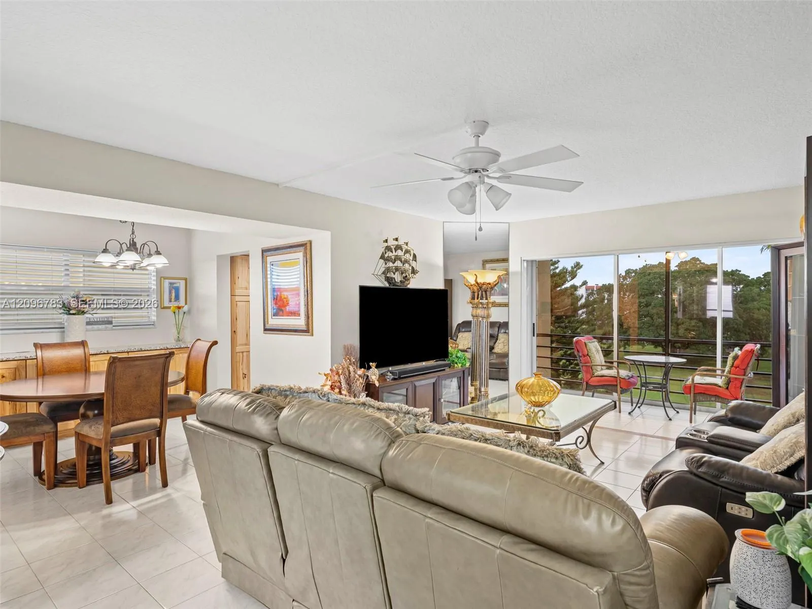 3661 Via Poinciana #401