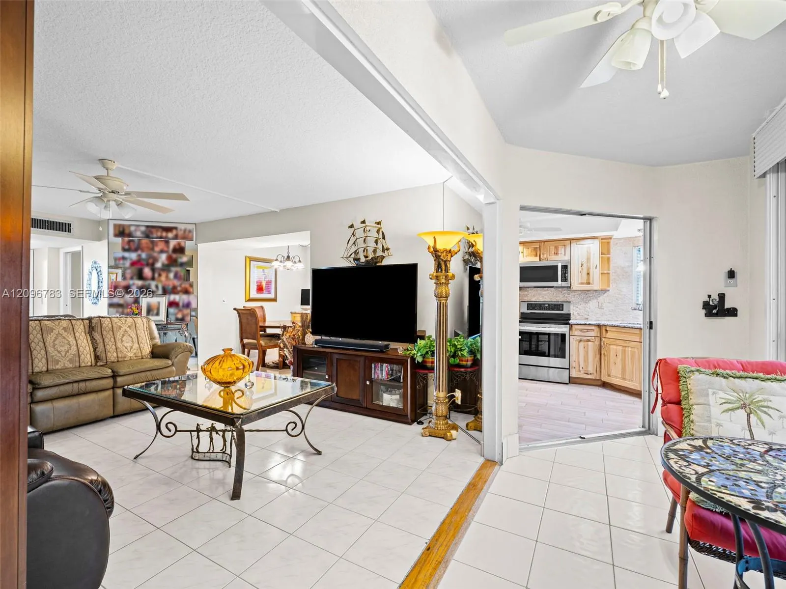 3661 Via Poinciana #401