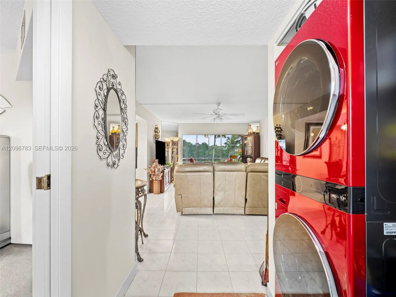 3661 Via Poinciana #401