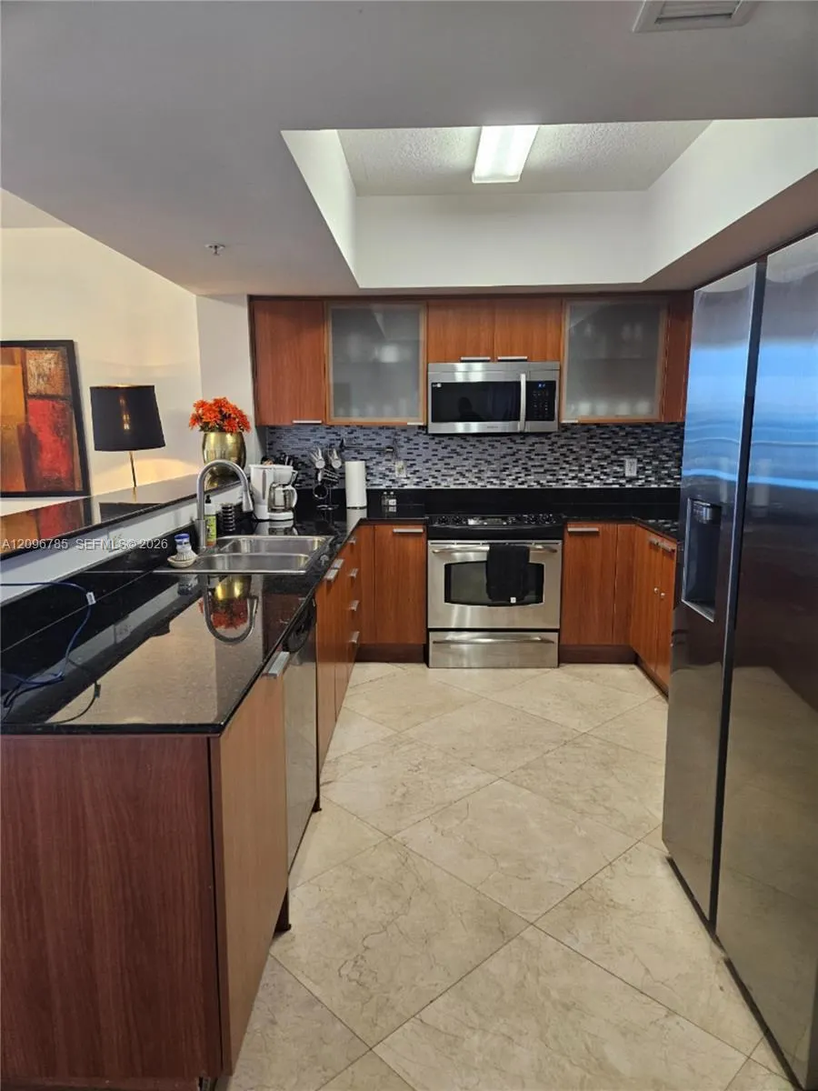 16699 Collins Avenue #2805
