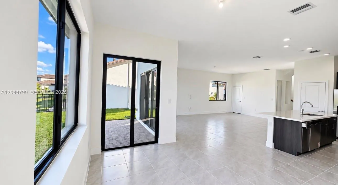 5543 Cassidy Lane