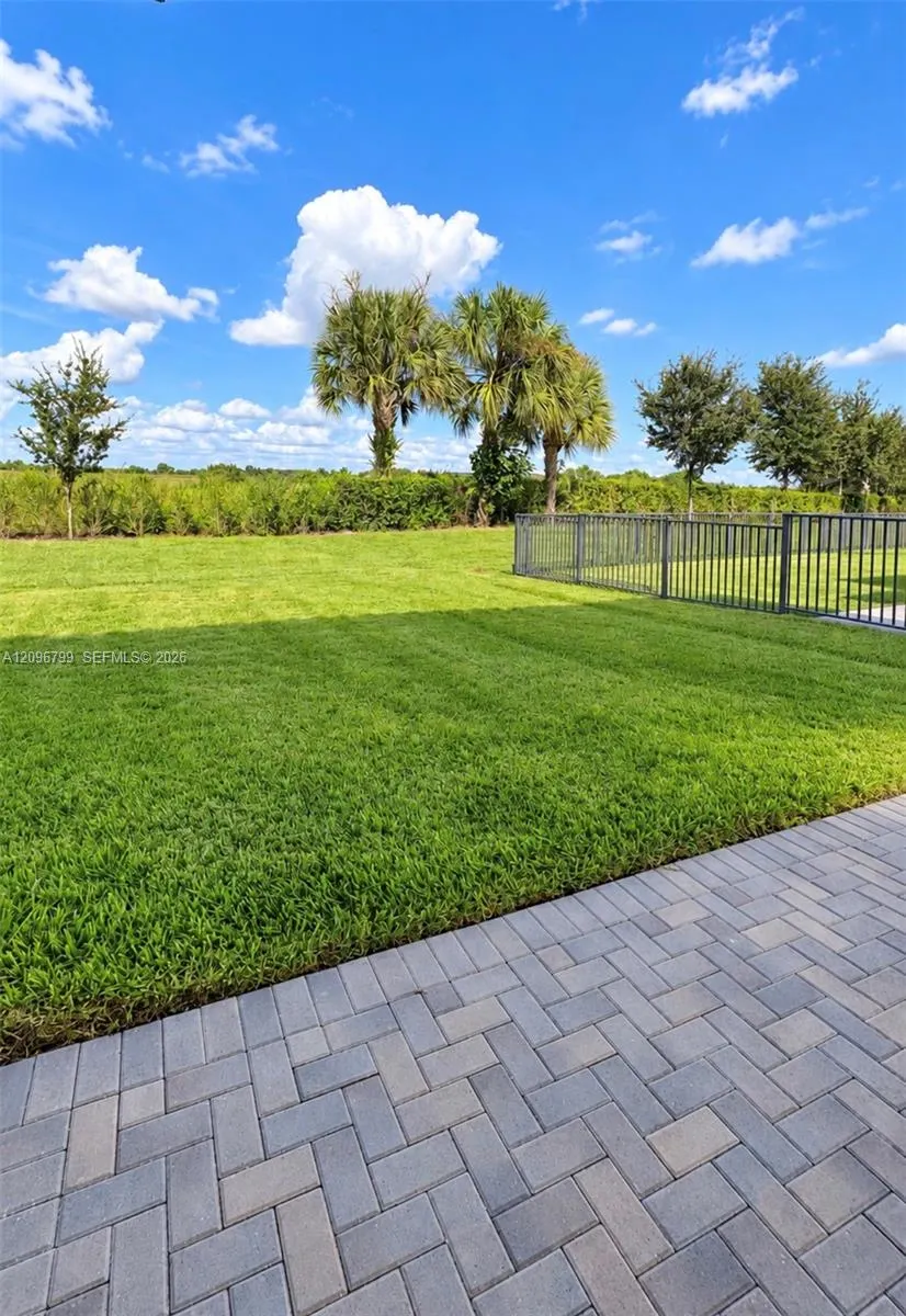 5543 Cassidy Lane