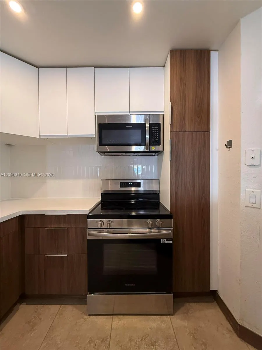 3450 N Pinewalk Drive N #421