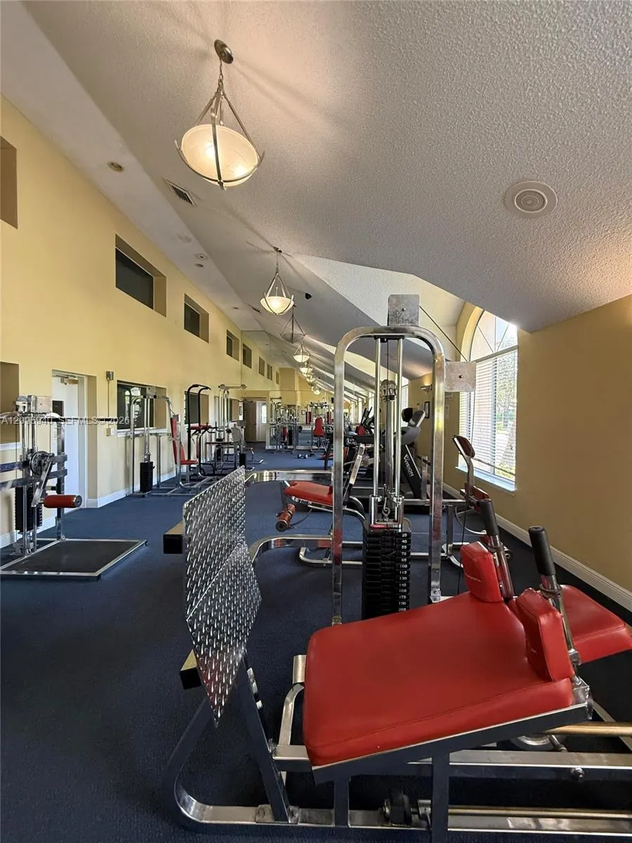 3450 N Pinewalk Drive N #421