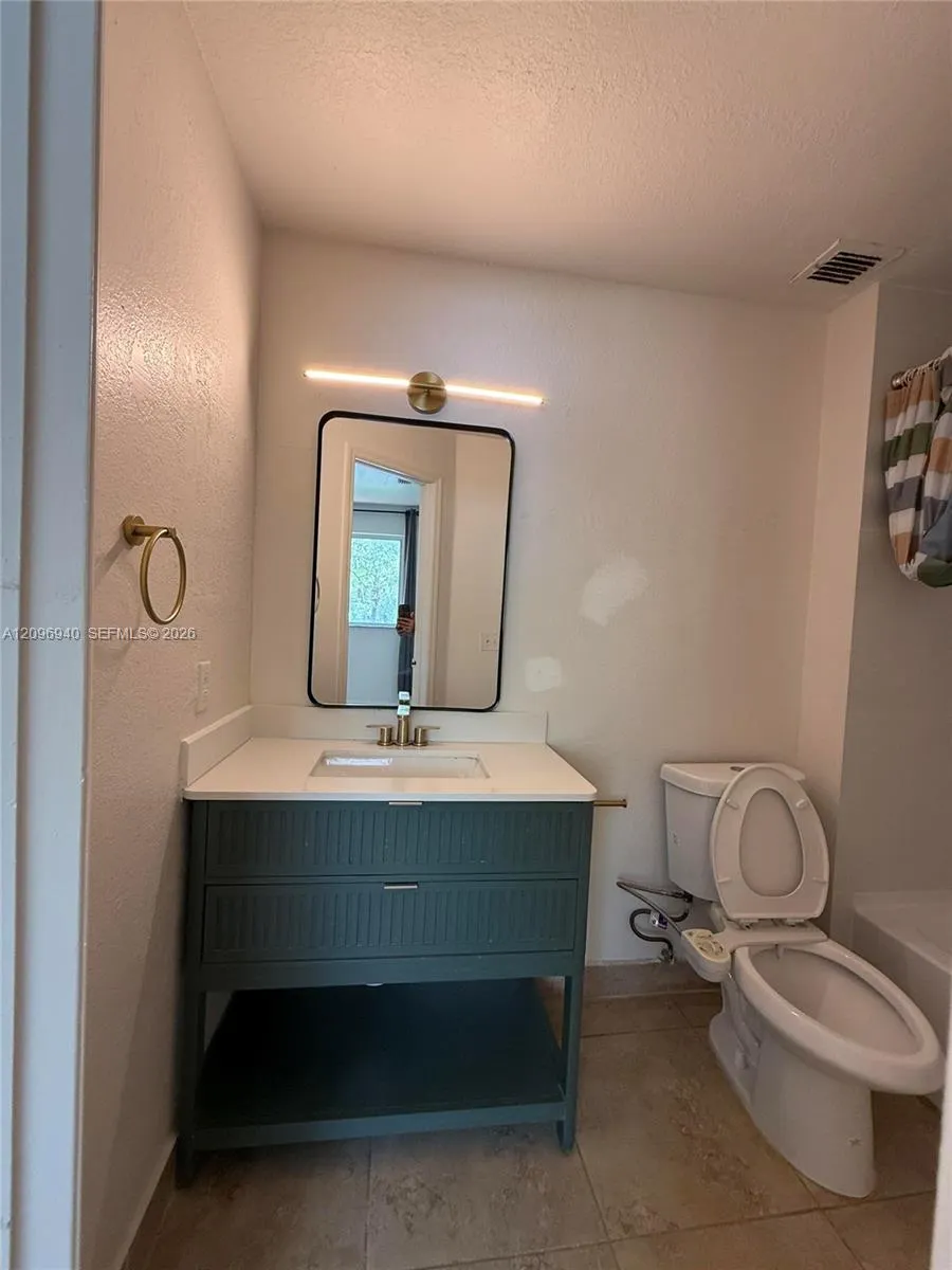 3450 N Pinewalk Drive N #421