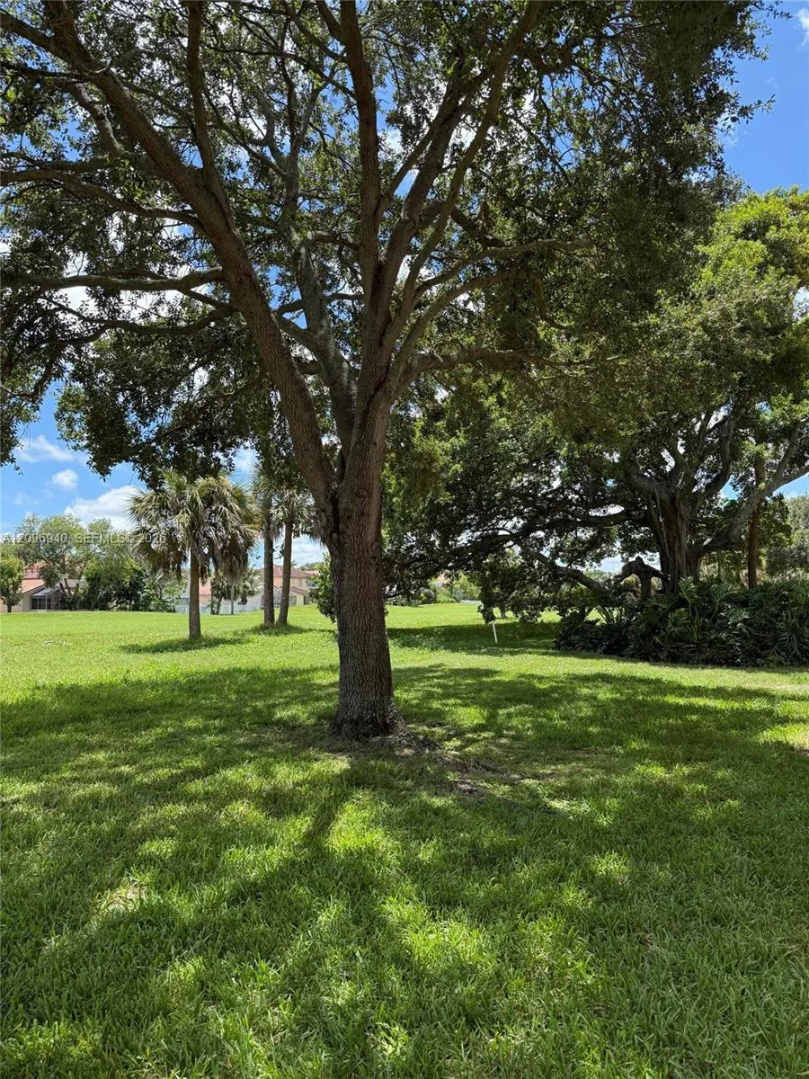 3450 N Pinewalk Drive N #421