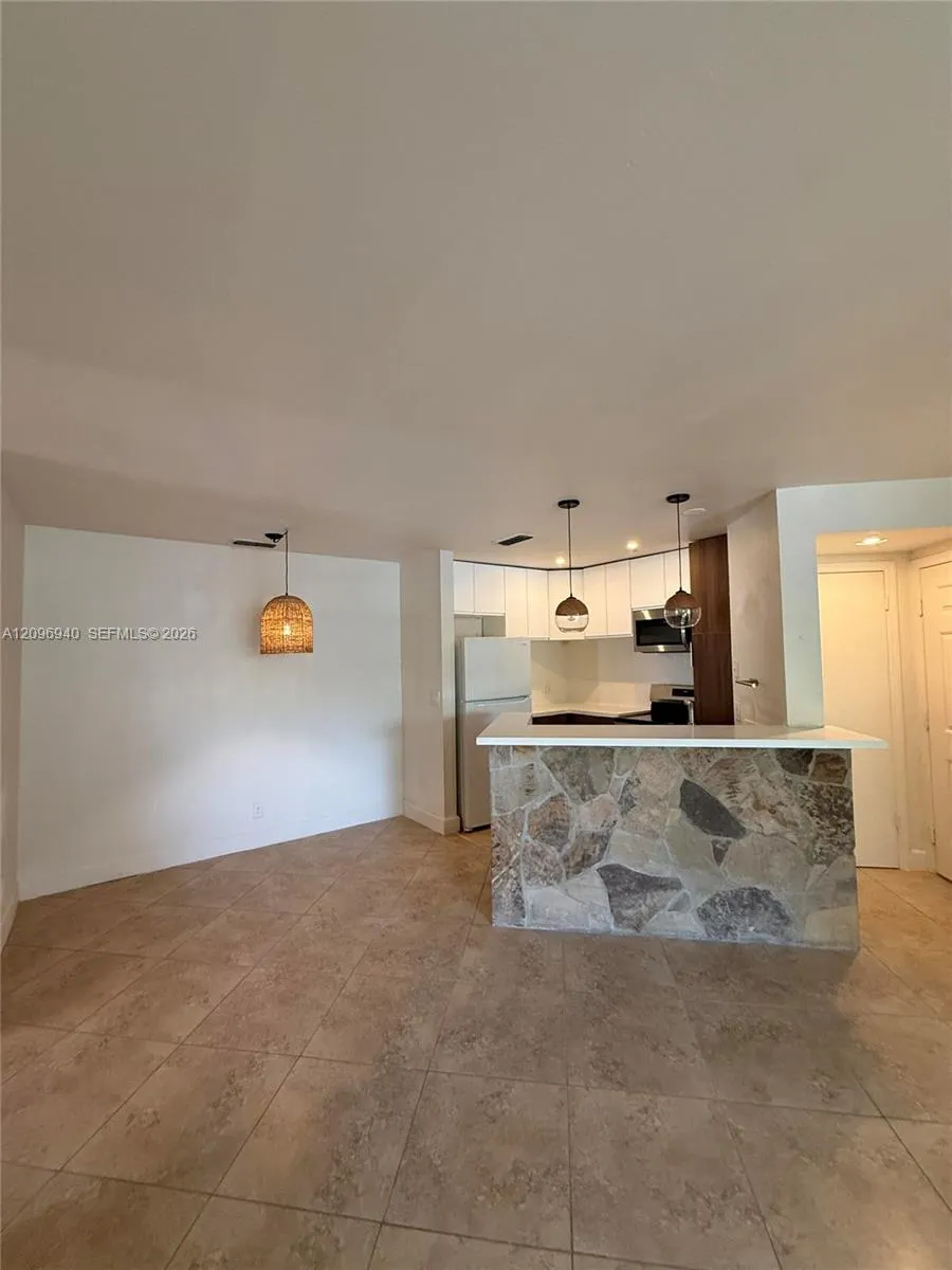 3450 N Pinewalk Drive N #421