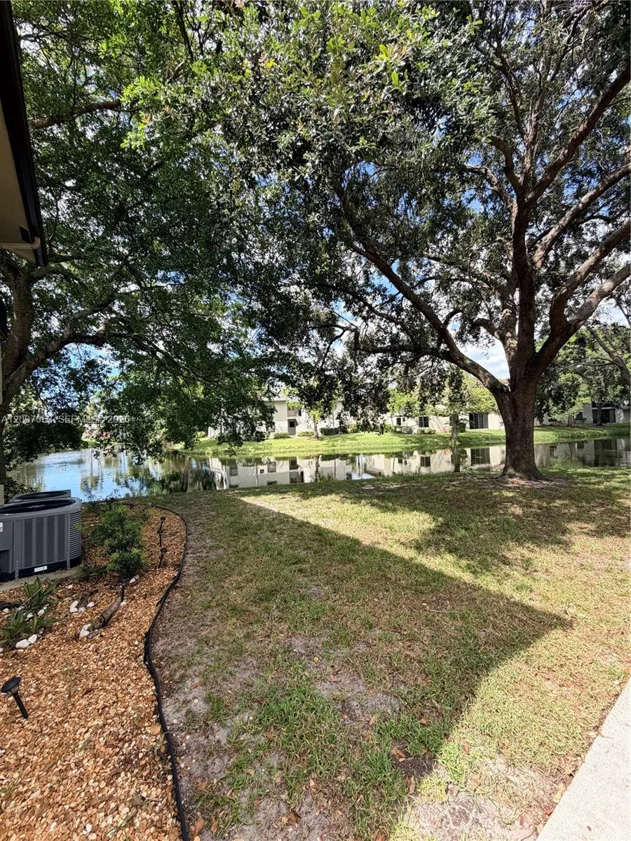 3171 Cocoplum Circle #3382