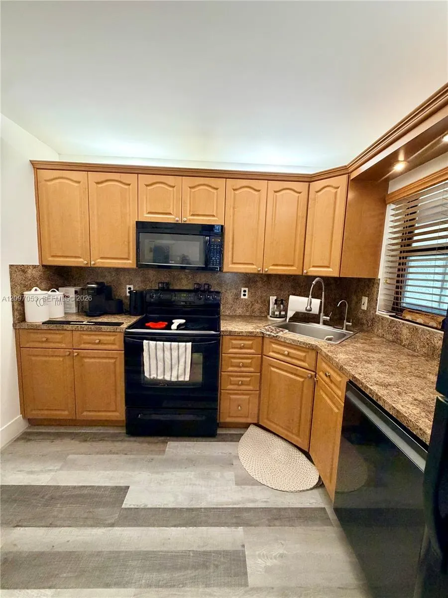 3171 Cocoplum Circle #3382