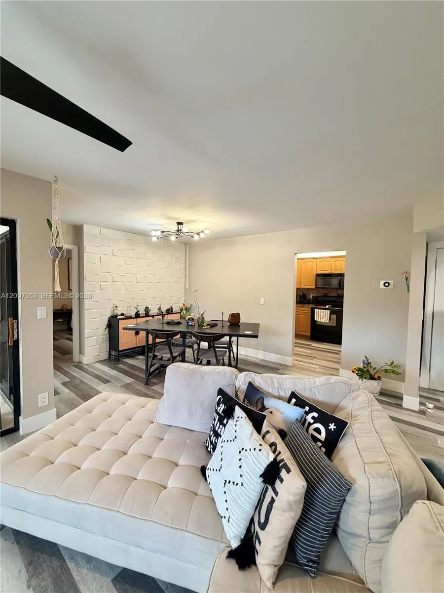 3171 Cocoplum Circle #3382