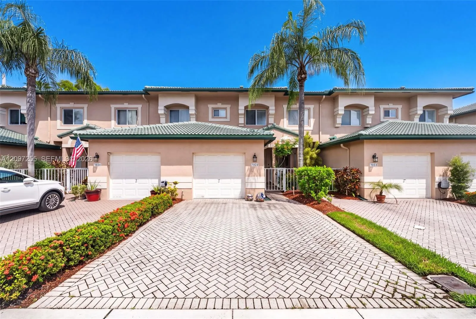 7932 E Exeter Boulevard E #202