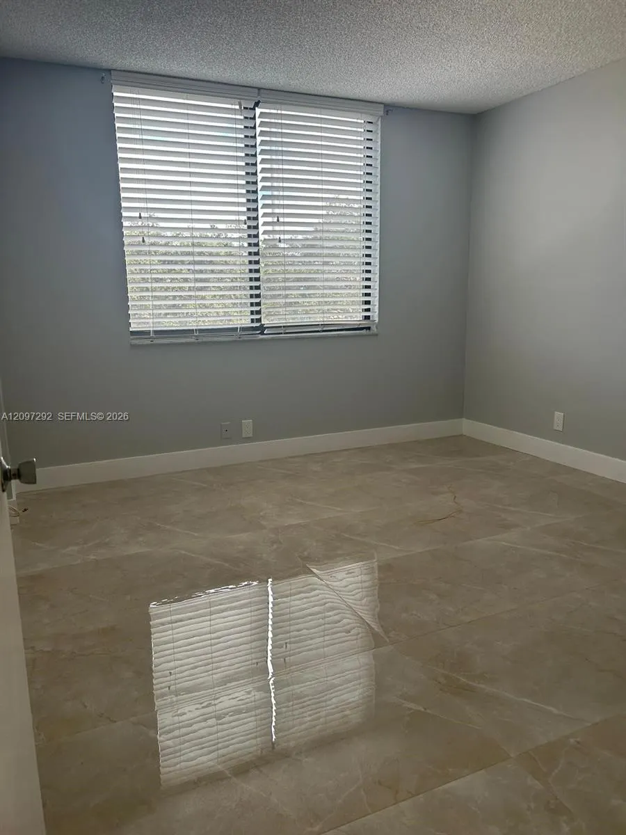 901 Hillcrest Drive #315