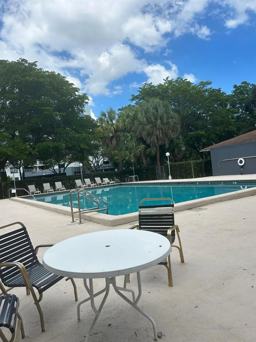 901 Hillcrest Drive #315