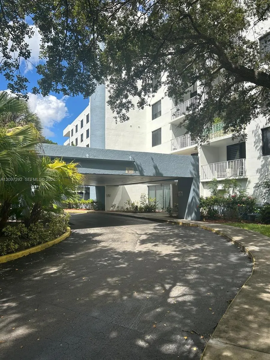 901 Hillcrest Drive #315