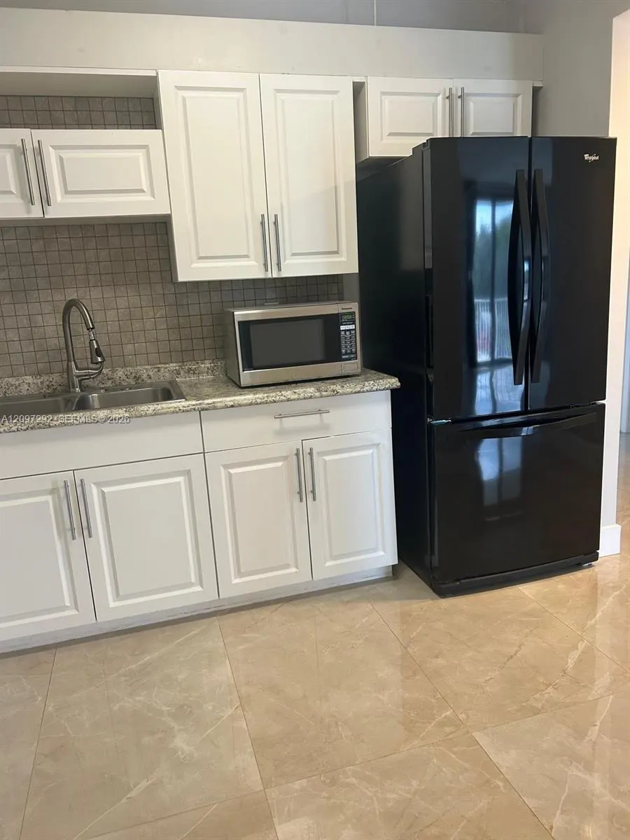 901 Hillcrest Drive #315