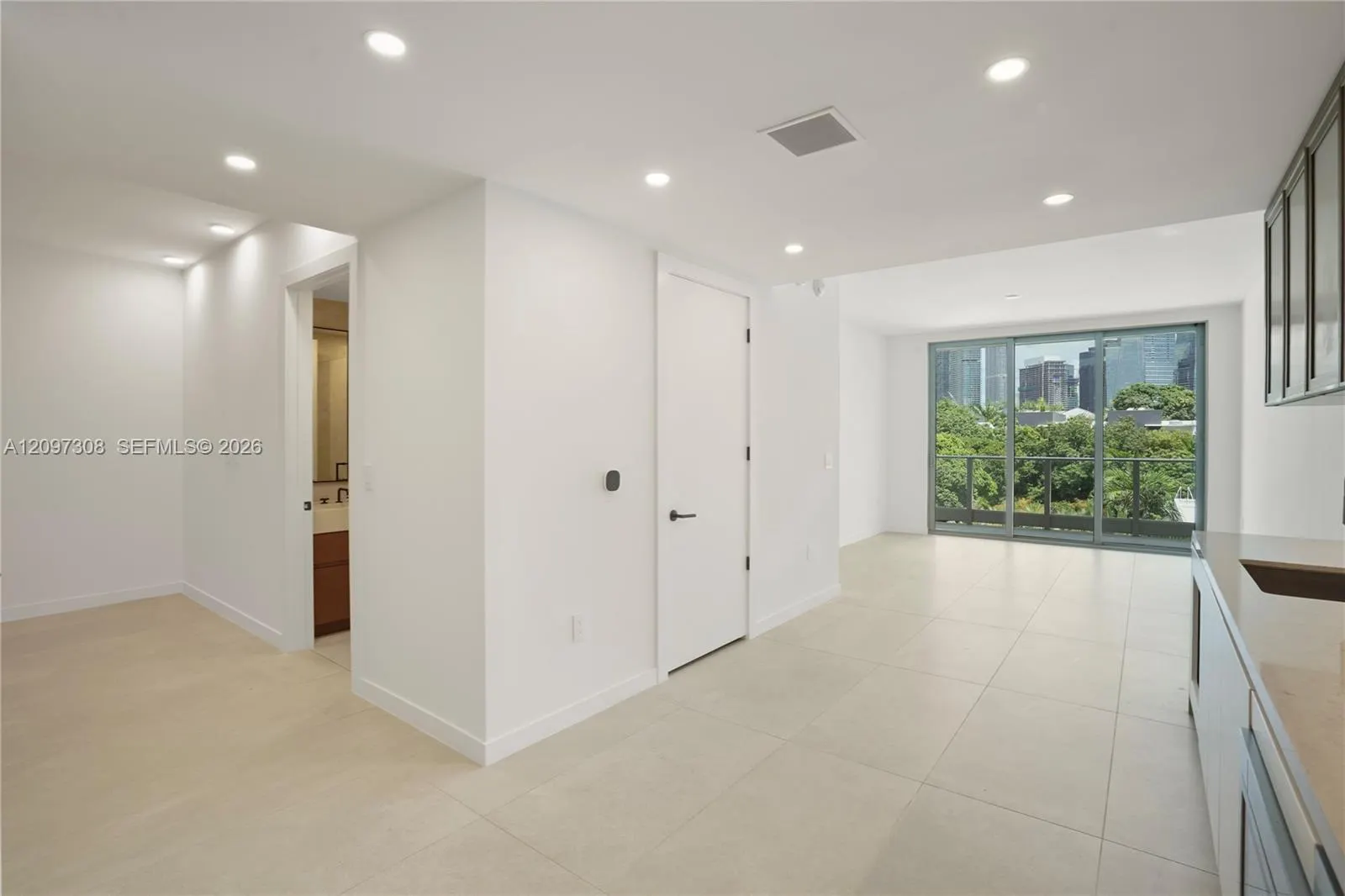 2200 Brickell Avenue #306