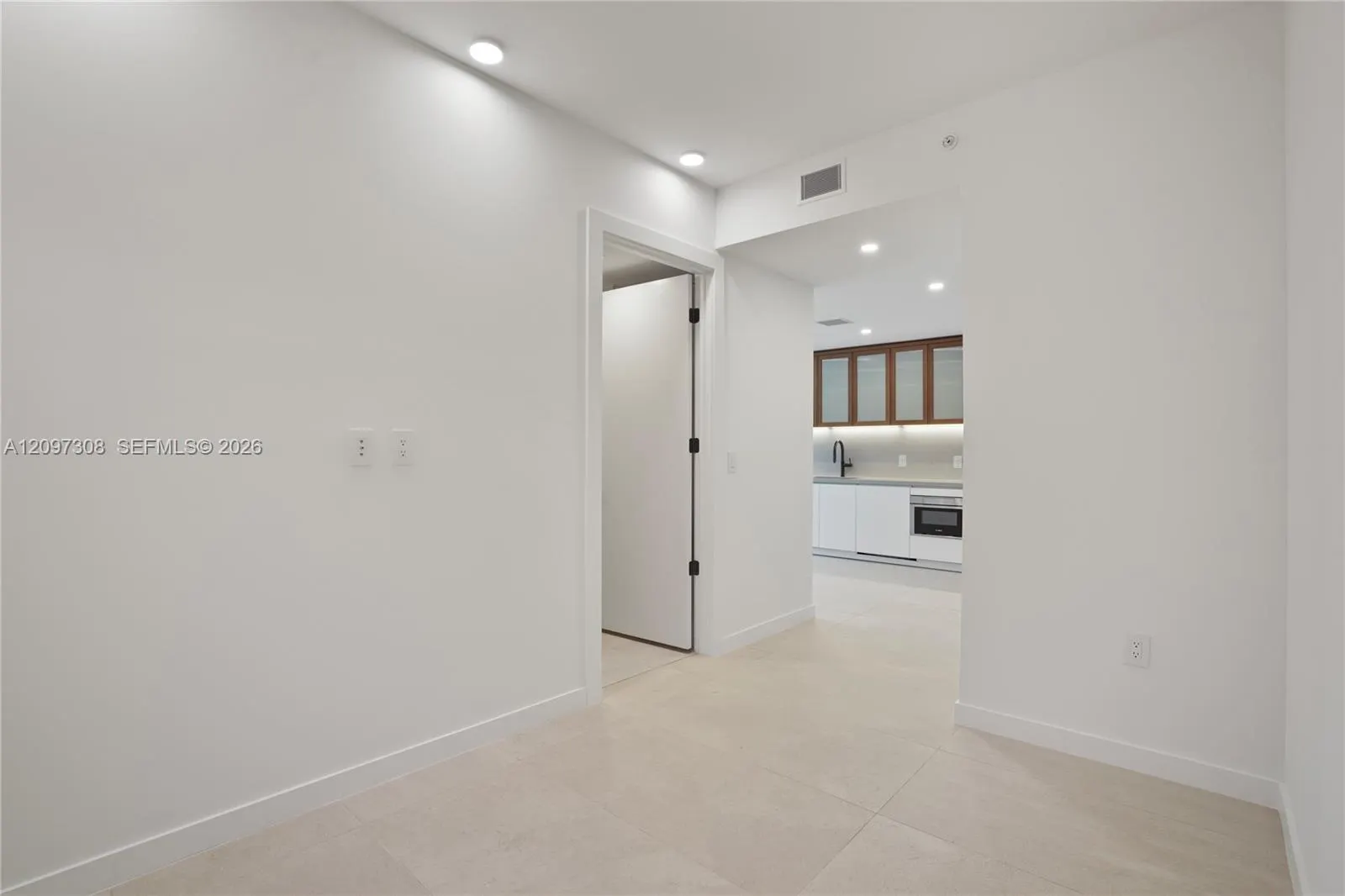 2200 Brickell Avenue #306