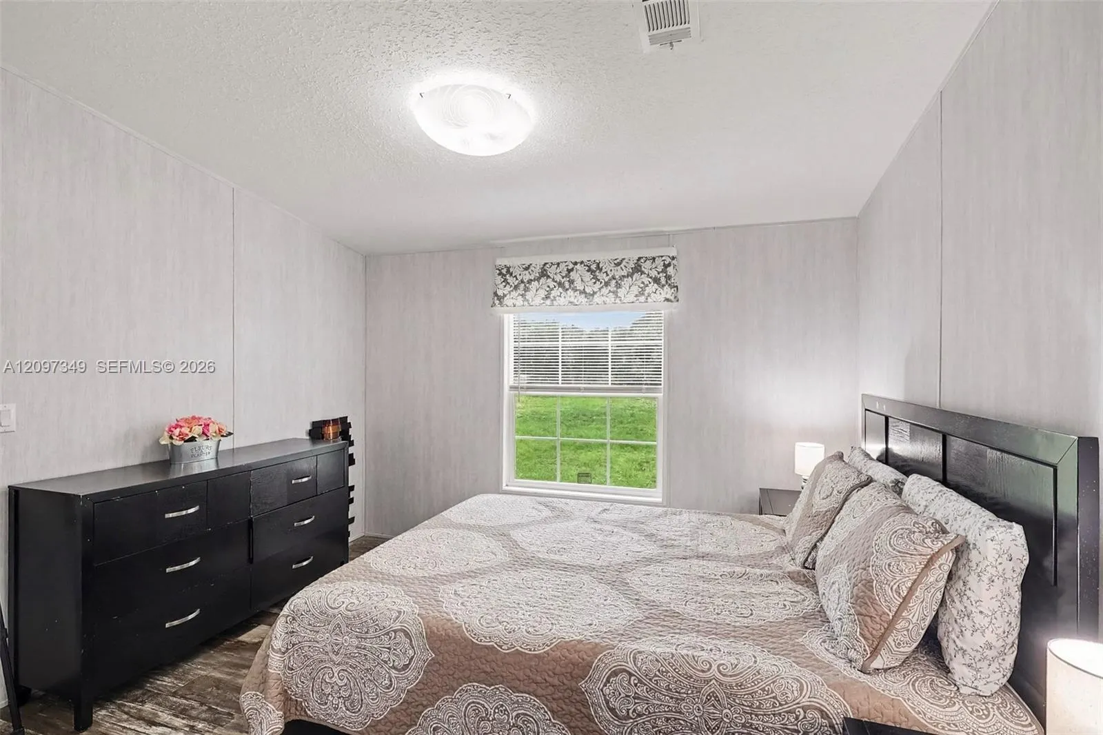 2856 Pioneer 9th Street