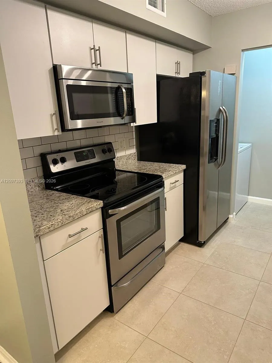 4820 N State Road 7 #10207