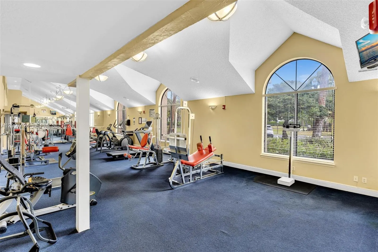 3370 N Pinewalk Drive N #1222