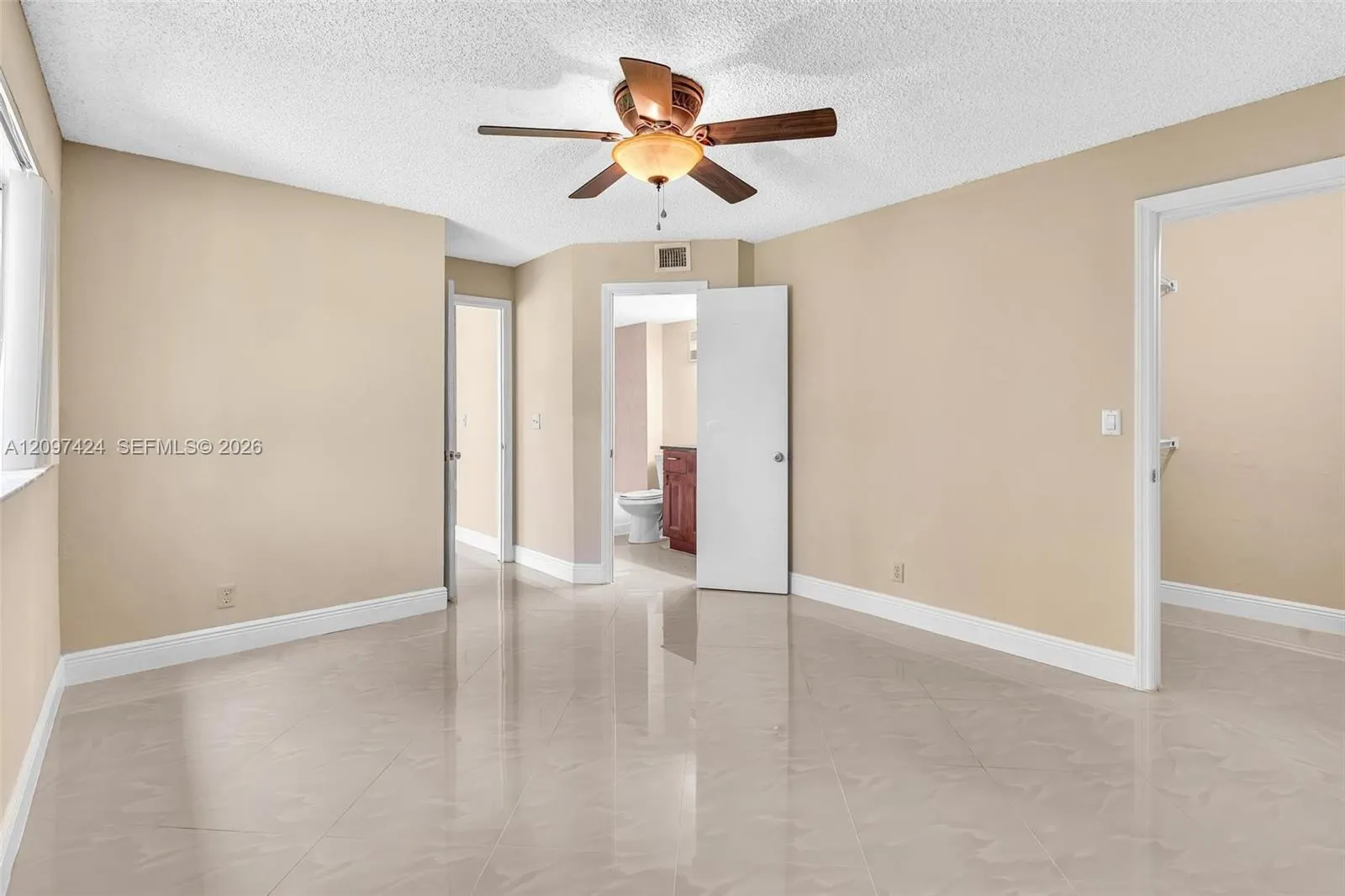 3370 N Pinewalk Drive N #1222