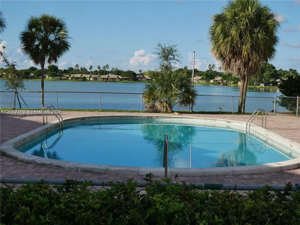 406 Lakeside Drive #117
