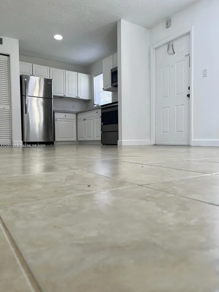 406 Lakeside Drive #117
