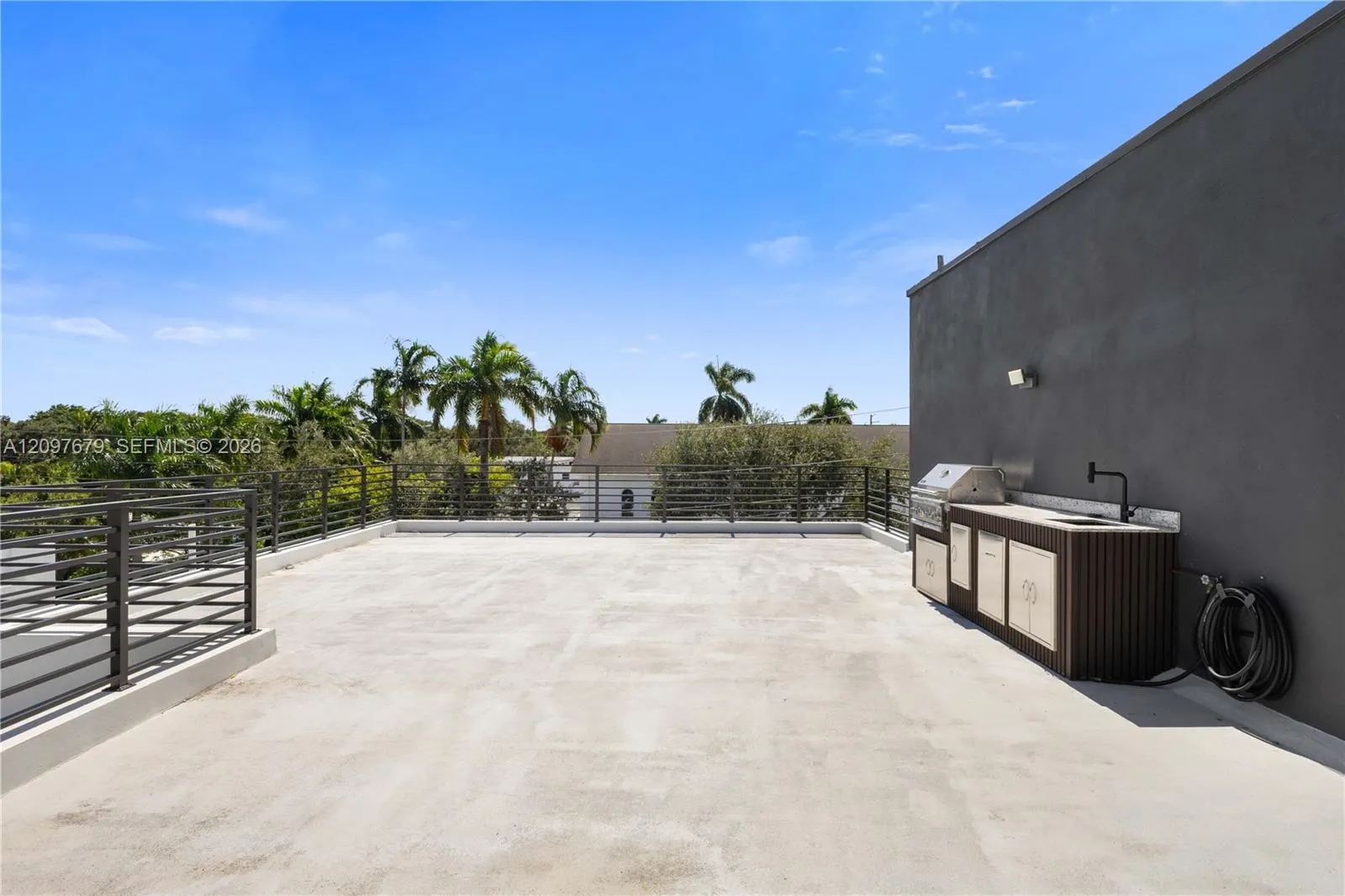 843 SW 14th Court