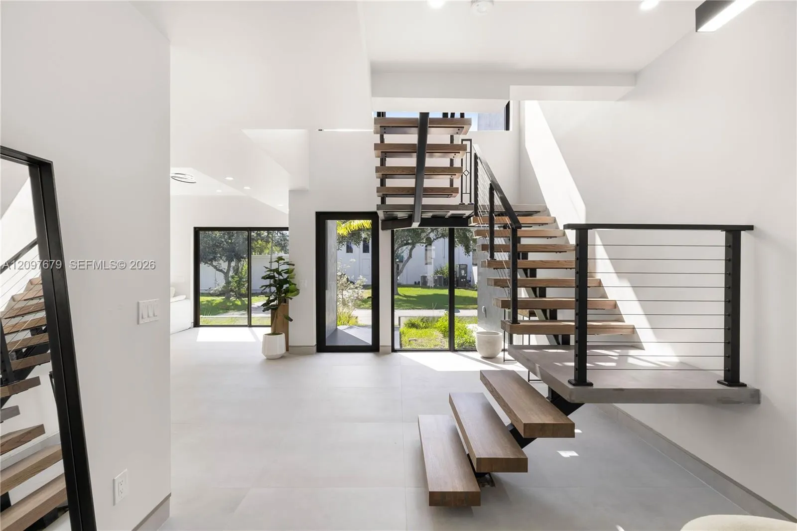 843 SW 14th Court