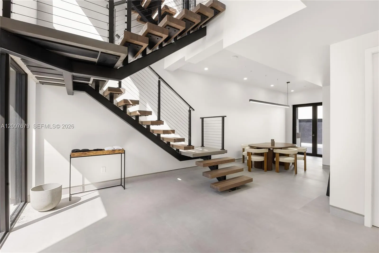 843 SW 14th Court