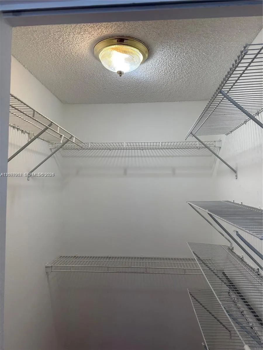 1435 SW 48th Terrace