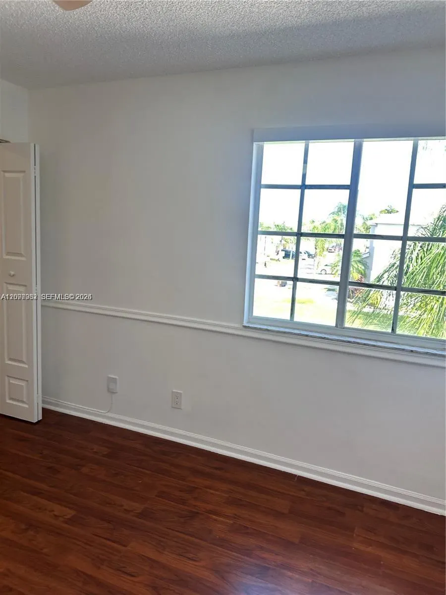 1435 SW 48th Terrace