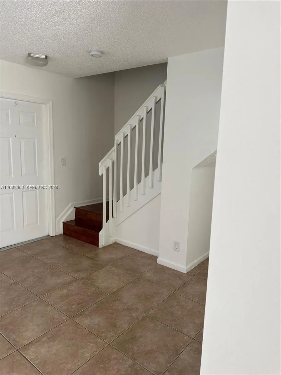 1435 SW 48th Terrace