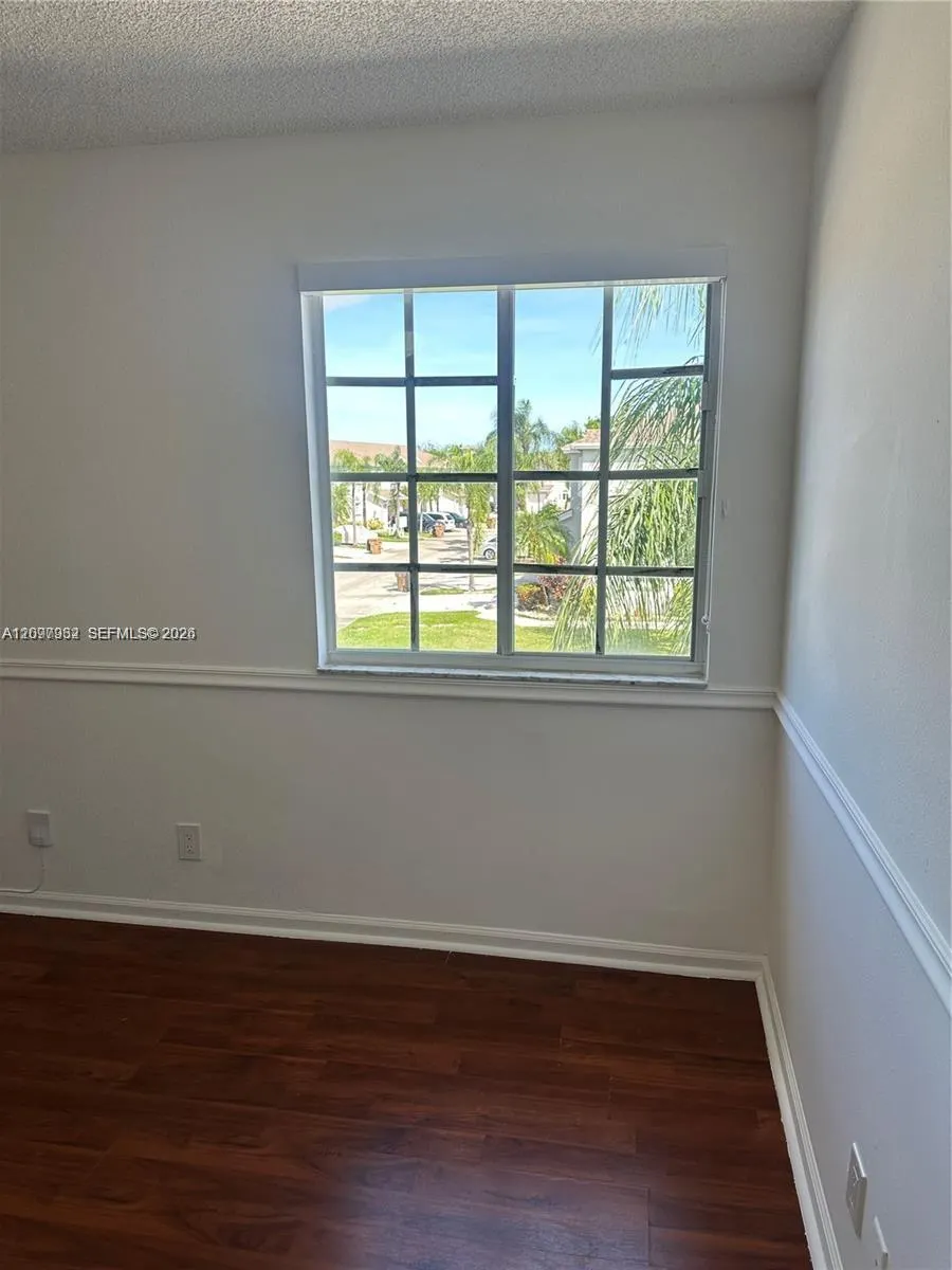 1435 SW 48th Terrace