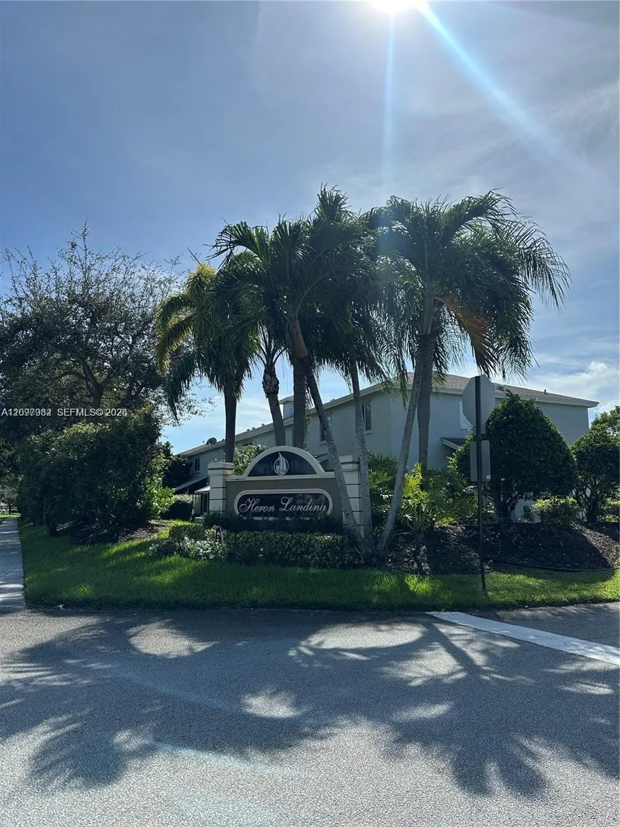 1435 SW 48th Terrace