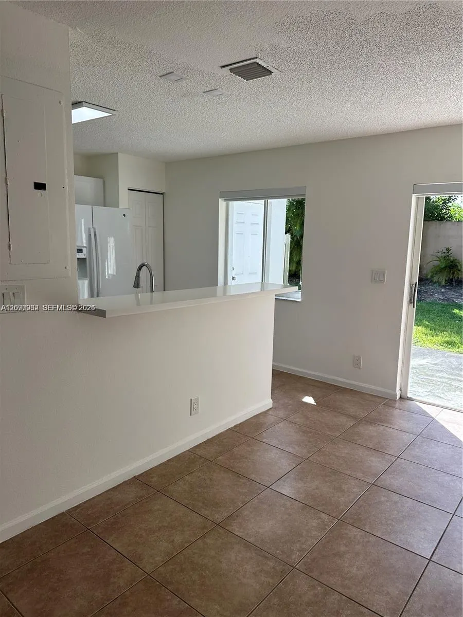 1435 SW 48th Terrace