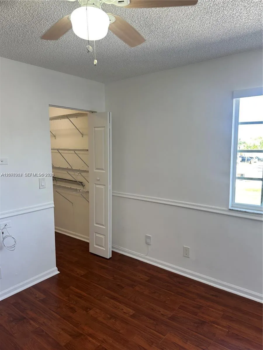 1435 SW 48th Terrace