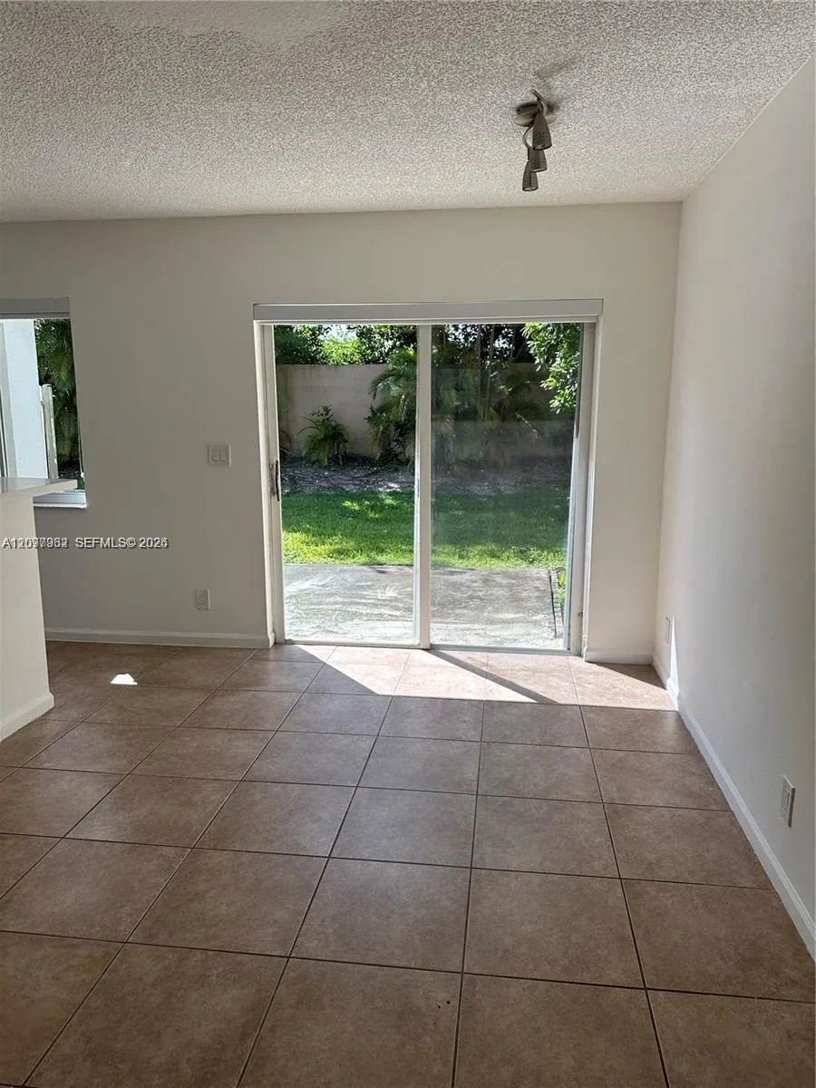 1435 SW 48th Terrace