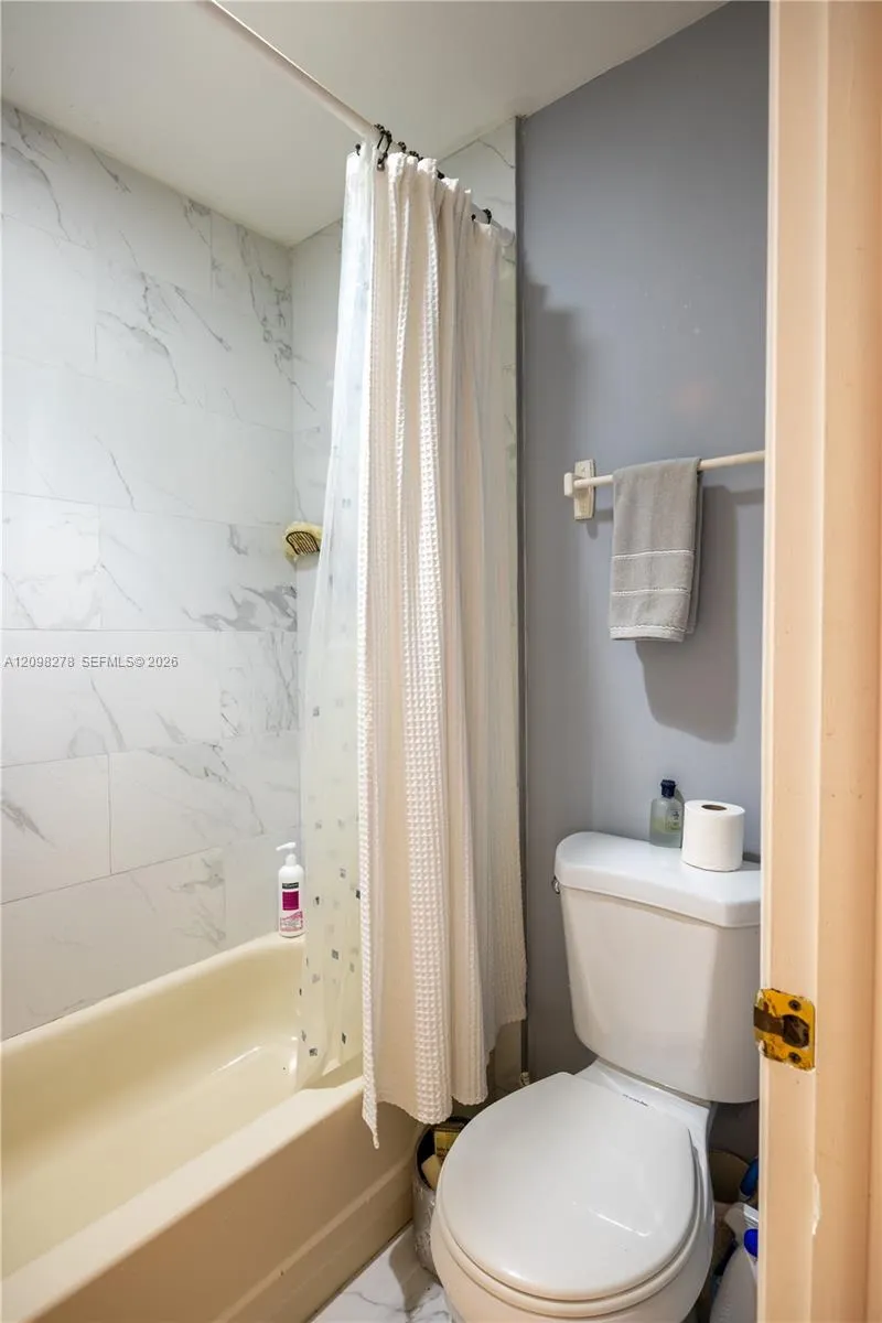 898 NW 47th Street