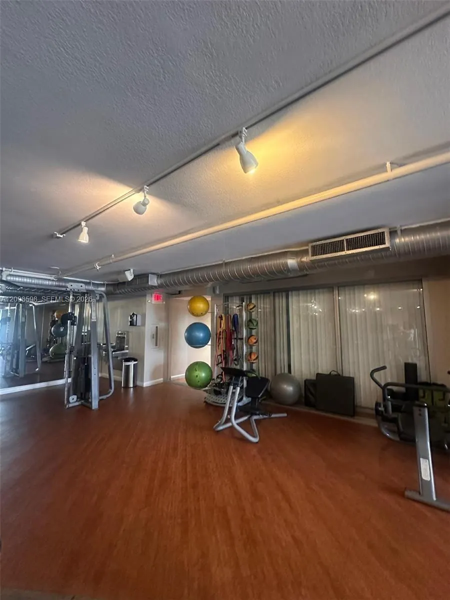 2641 N Flamingo Road #1502N