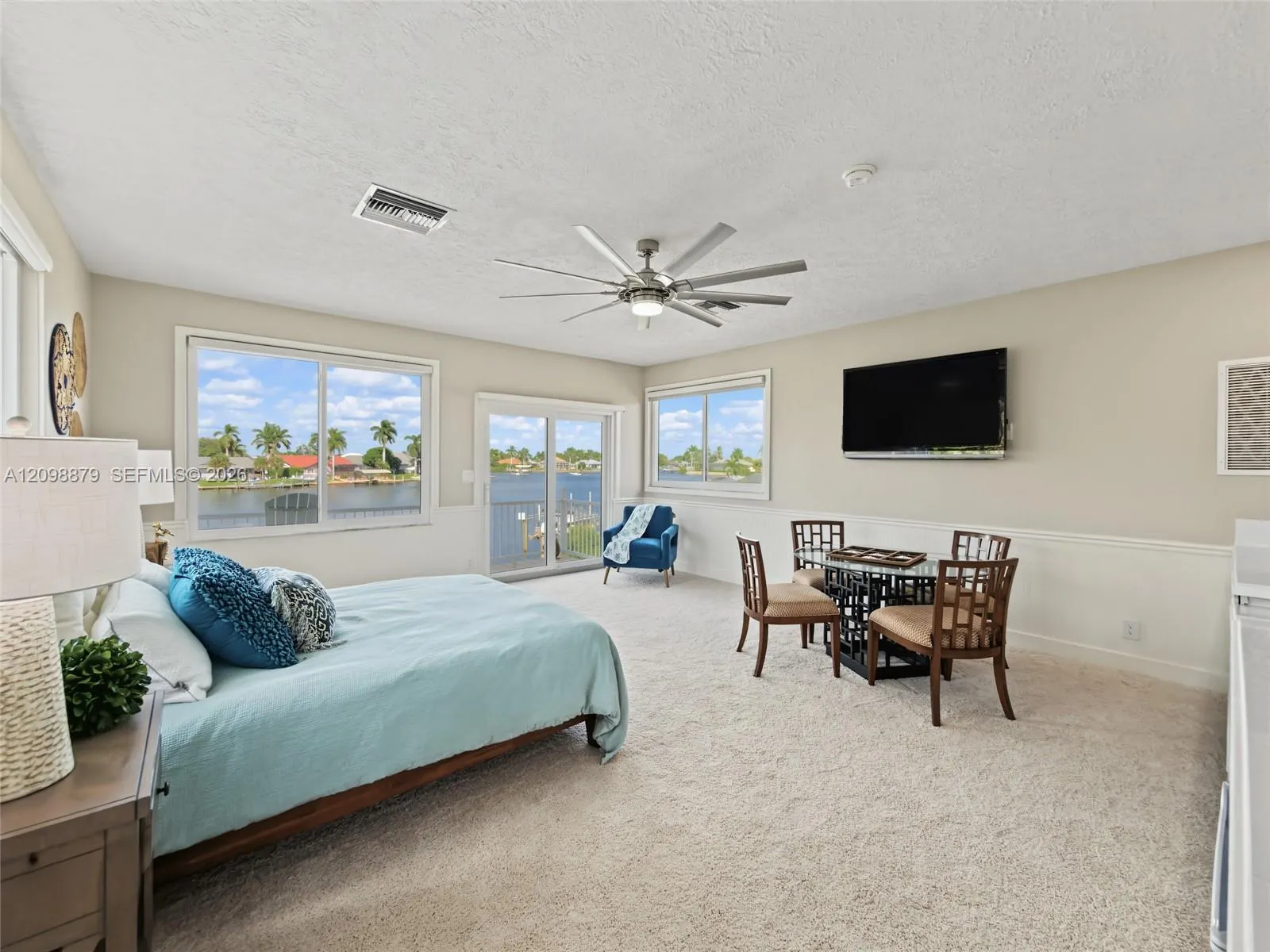 111 Newport Cay