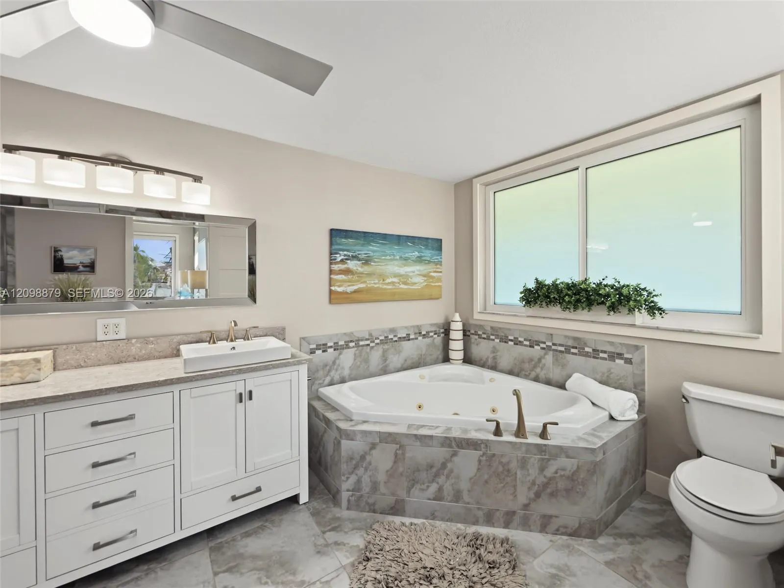 111 Newport Cay