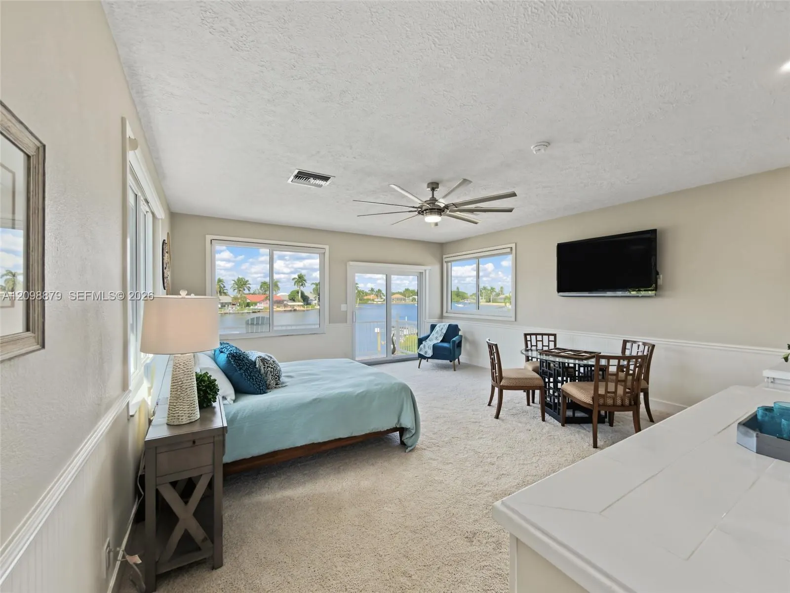 111 Newport Cay